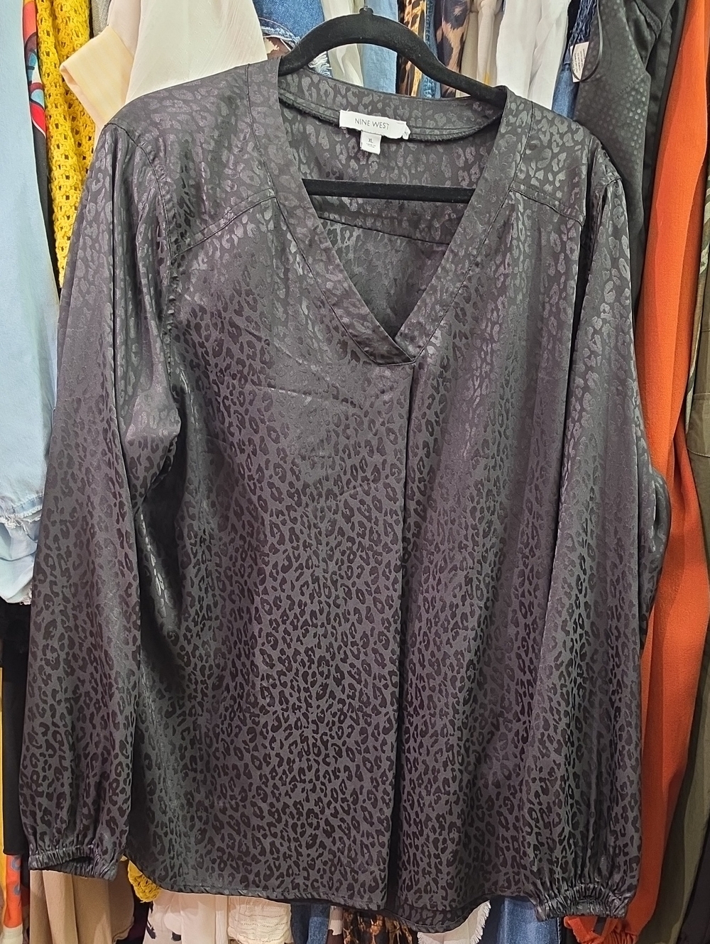 Nine West Women's Black Leopard-Print V-Neck Blouse